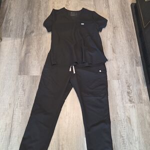 Figs Black Women's Scrub Set